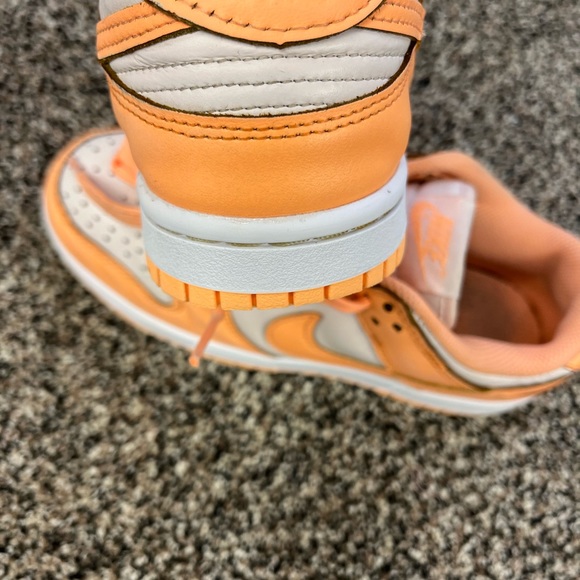 Size 5.5 - Nike Dunk Low Peaches And Cream 2022 White Lace Up Sneakers - Picture 6 of 7